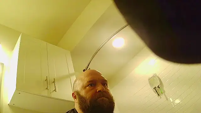 Snapshot of Strong_Bear89 chatting on 18, 11, 2025 Strong Bear89 online show from 18, 11, 2025