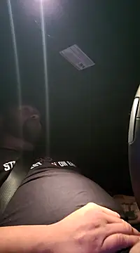 Snapshot of Strong_Bear89 chatting on 31, 12, 2024 Strong Bear89 online show from 31, 12, 2024