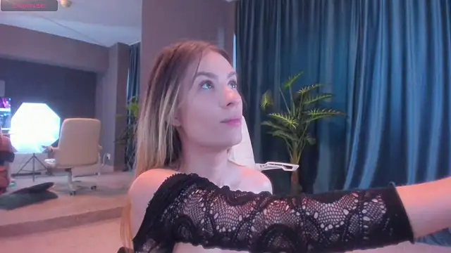 LaurynCopper online show from 19, 2, 2026