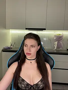 CurlyLara online show from 22, 4, 2026