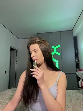 CurlyLara online show from 10, 2, 2026