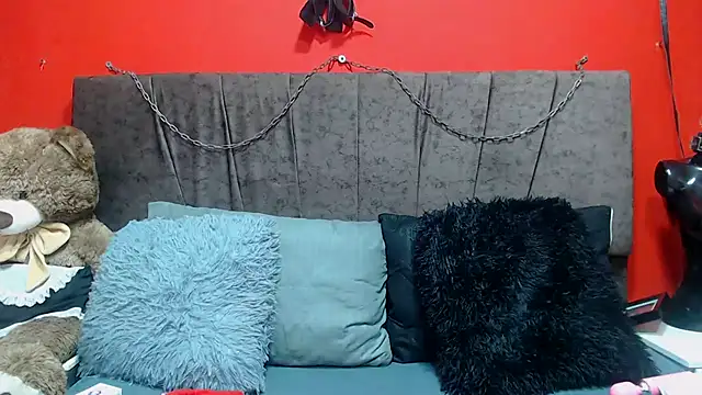 EvelyneClark online show from 17, 2, 2025