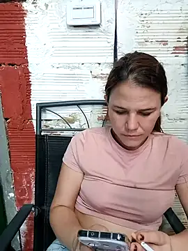 EvelyneClark online show from 3, 2, 2025