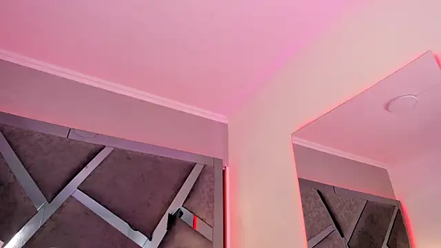 Snapshot of AmberiniHoffman chatting on 10, 3, 2025 AmberiniHoffman online show from 10, 3, 2025