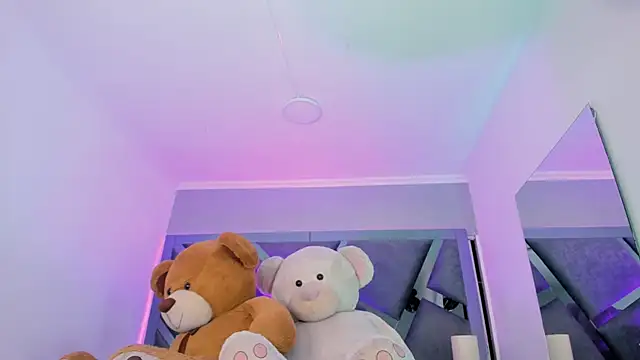 Snapshot of AmberiniHoffman chatting on 10, 10, 2025 AmberiniHoffman online show from 10, 10, 2025