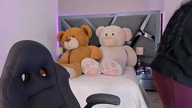 Snapshot of AmberiniHoffman chatting on 29, 9, 2025 AmberiniHoffman online show from 29, 9, 2025