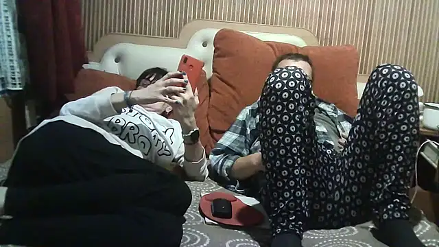 Snapshot of AlanaLaDream chatting on 13, 9, 2025 AlanaLaDream online show from 13, 9, 2025