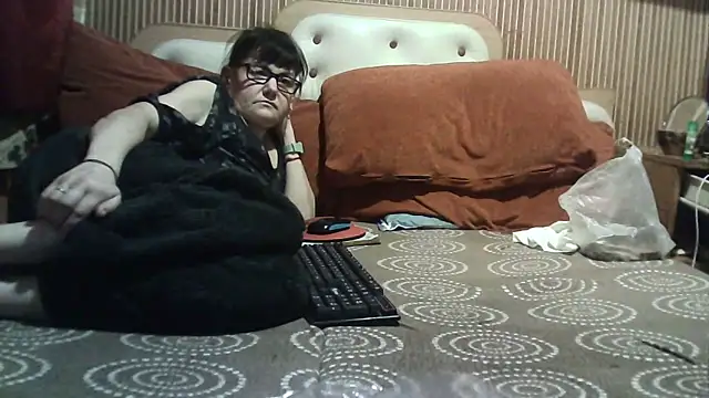 Snapshot of AlanaLaDream chatting on 24, 10, 2025 AlanaLaDream online show from 24, 10, 2025