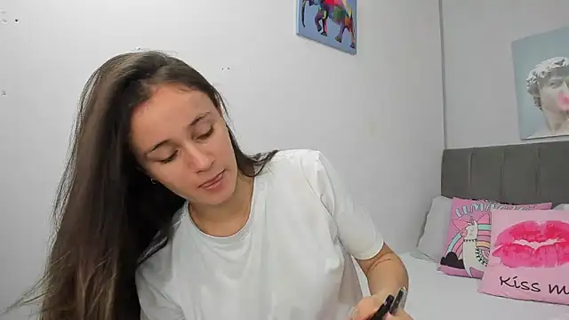 naughtyloverss online show from 14, 3, 2026