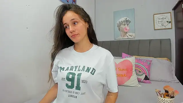 naughtyloverss online show from 27, 3, 2026