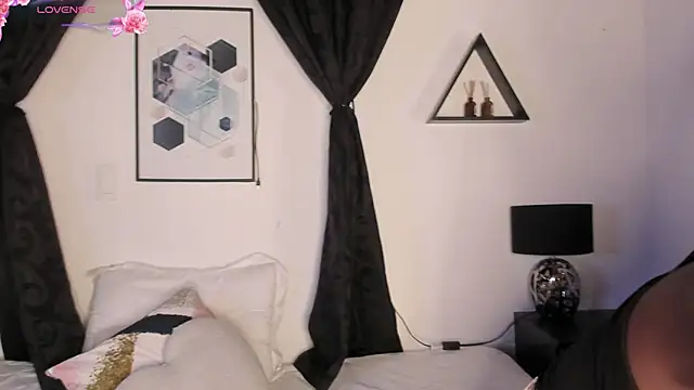 Khenta Michells online show from 19, 3, 2026