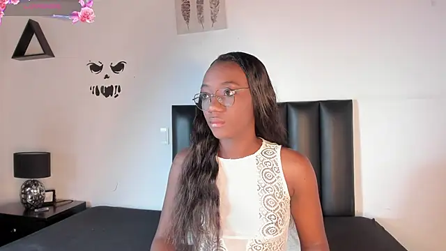 Khenta Michells online show from 27, 10, 2025