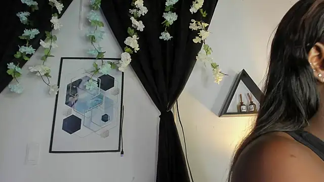 Khenta Michells online show from 15, 5, 2026