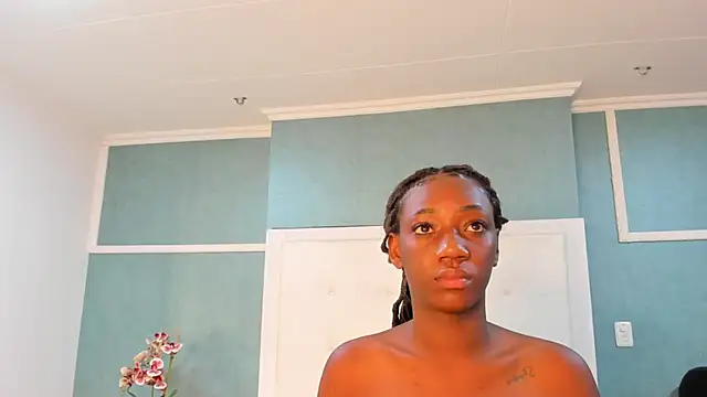 Khenta Michells online show from 18, 9, 2025