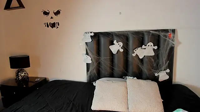 Khenta Michells online show from 25, 10, 2025