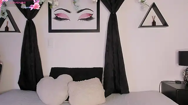 Khenta Michells online show from 5, 2, 2026