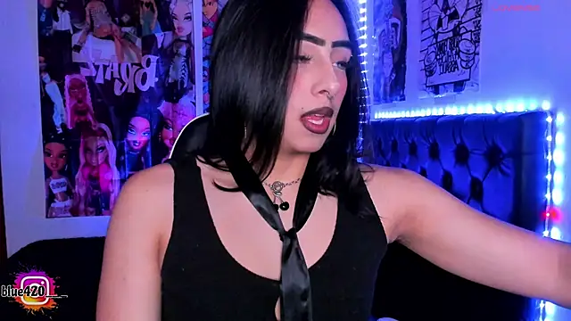 Skyler  blue4 online show from 22, 2, 2026