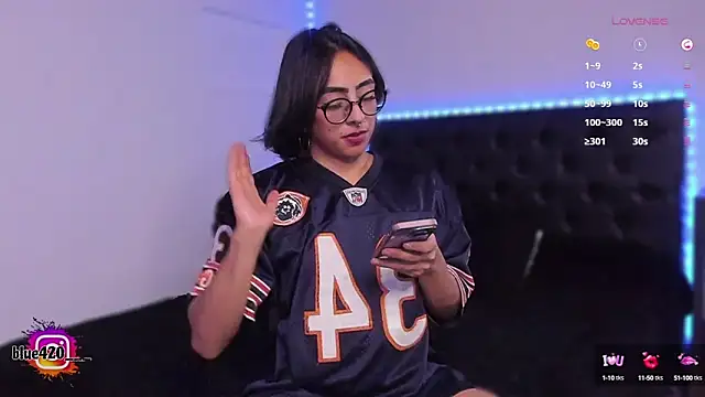 Skyler  blue4 online show from 3, 3, 2025