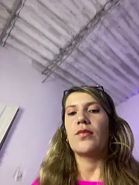 Snapshot of gwen_ashly chatting on 1, 7, 2026 gwen ashly online show from 1, 7, 2026
