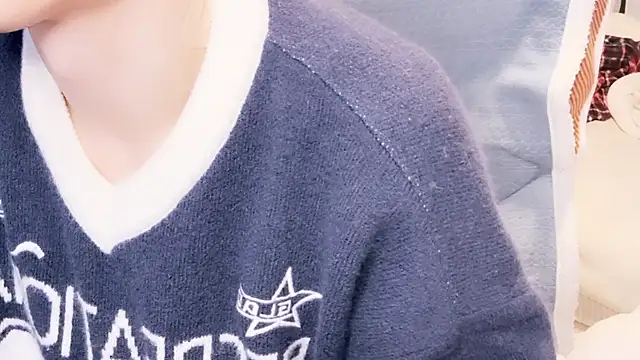 Im IVE LOVE online show from 17, 12, 2025