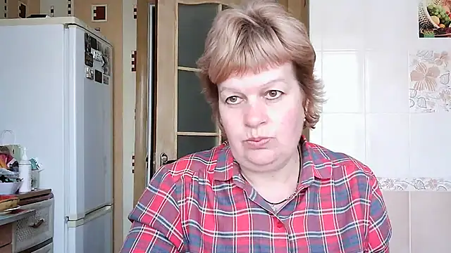 Snapshot of Ettie_Tonia chatting on 10, 3, 2025 Ettie Tonia online show from 10, 3, 2025