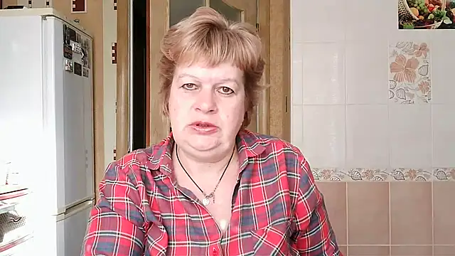 Snapshot of Ettie_Tonia chatting on 4, 3, 2025 Ettie Tonia online show from 4, 3, 2025