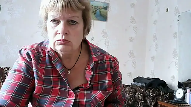 Snapshot of Ettie_Tonia chatting on 14, 10, 2025 Ettie Tonia online show from 14, 10, 2025