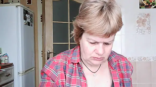 Snapshot of Ettie_Tonia chatting on 19, 3, 2025 Ettie Tonia online show from 19, 3, 2025