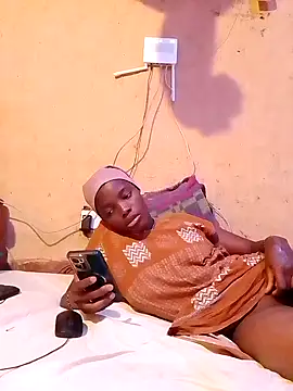 QUEEN-NAIMA online show from 2, 11, 2025