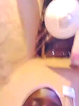 QUEEN-NAIMA online show from 6, 11, 2025