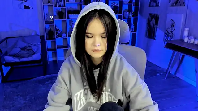 Elainebeness online show from 21, 10, 2025