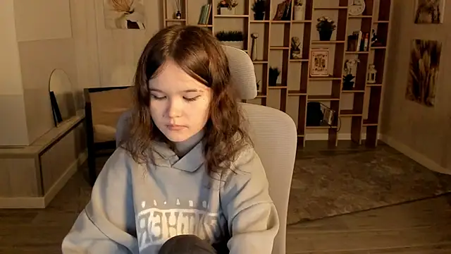 Elainebeness online show from 16, 9, 2025