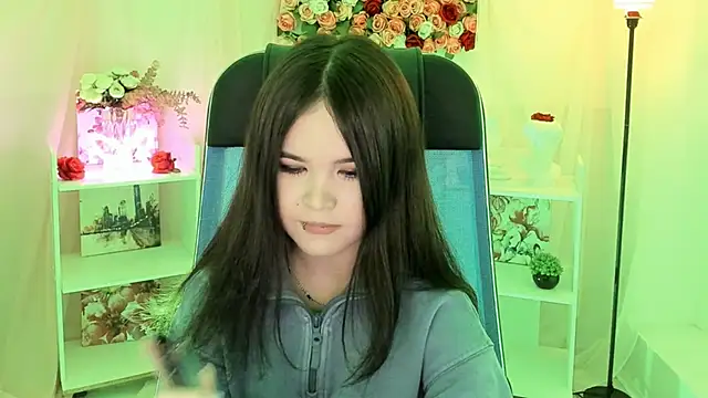 Elainebeness online show from 15, 11, 2025