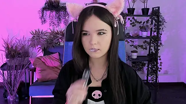 Elainebeness online show from 17, 12, 2025