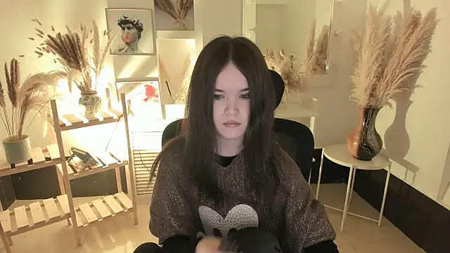 Elainebeness online show from 7, 11, 2025