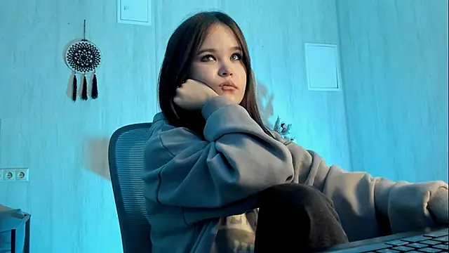 Elainebeness online show from 13, 11, 2025