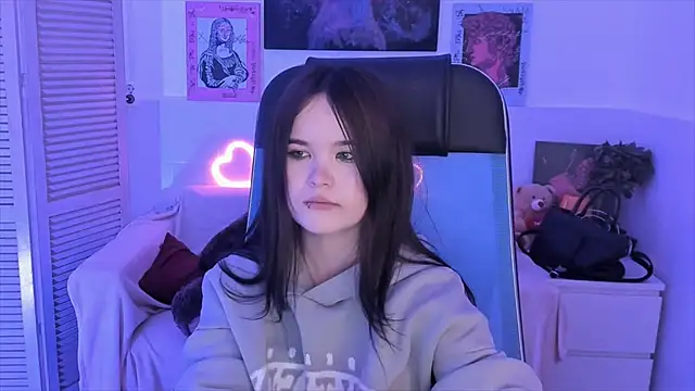 Elainebeness online show from 9, 11, 2025