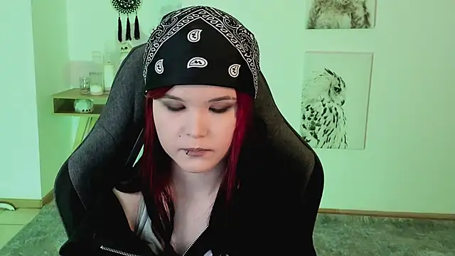 Elainebeness online show from 15, 3, 2025