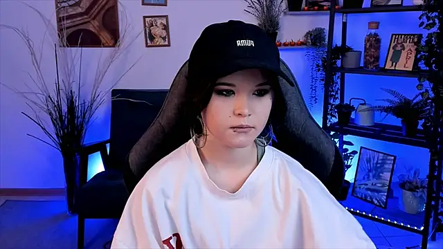 Elainebeness online show from 6, 3, 2025