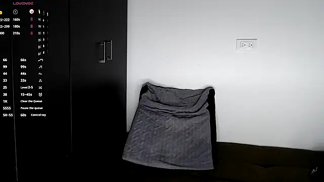 gigilovedback online show from 23, 11, 2025