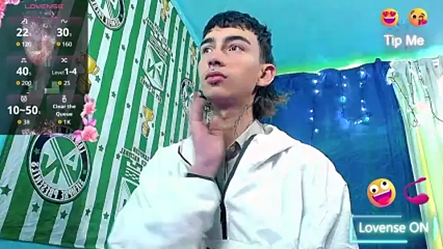 Snapshot of ttimy_x_boy chatting on 15, 12, 2025 ttimy x boy online show from 15, 12, 2025