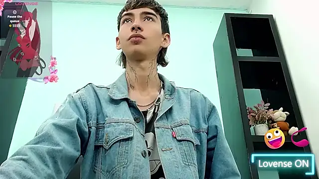 Snapshot of ttimy_x_boy chatting on 28, 10, 2025 ttimy x boy online show from 28, 10, 2025