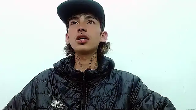 Snapshot of ttimy_x_boy chatting on 25, 11, 2025 ttimy x boy online show from 25, 11, 2025