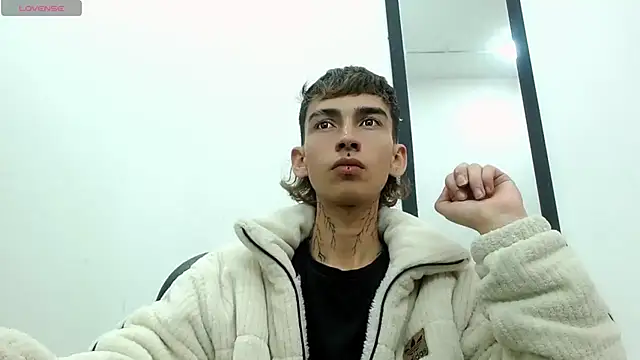 Snapshot of ttimy_x_boy chatting on 13, 9, 2025 ttimy x boy online show from 13, 9, 2025