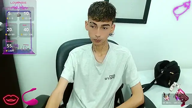 Snapshot of ttimy_x_boy chatting on 10, 9, 2025 ttimy x boy online show from 10, 9, 2025