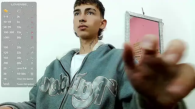 Snapshot of ttimy_x_boy chatting on 9, 9, 2025 ttimy x boy online show from 9, 9, 2025