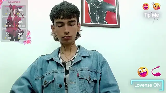 Snapshot of ttimy_x_boy chatting on 23, 10, 2025 ttimy x boy online show from 23, 10, 2025