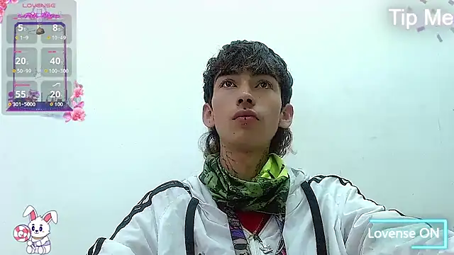 Snapshot of ttimy_x_boy chatting on 23, 11, 2025 ttimy x boy online show from 23, 11, 2025