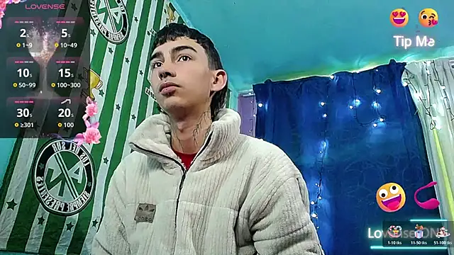 Snapshot of ttimy_x_boy chatting on 14, 12, 2025 ttimy x boy online show from 14, 12, 2025