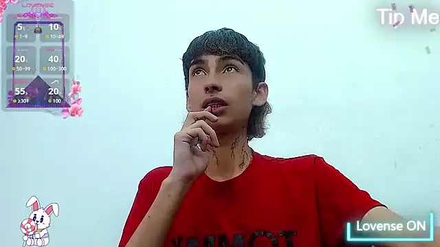 Snapshot of ttimy_x_boy chatting on 20, 11, 2025 ttimy x boy online show from 20, 11, 2025